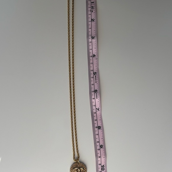 CC GOLD NECKLACE - Picture 5 of 5